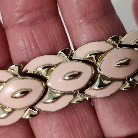 Coro Craft Enamel Bracelet - Picture 11 of 12